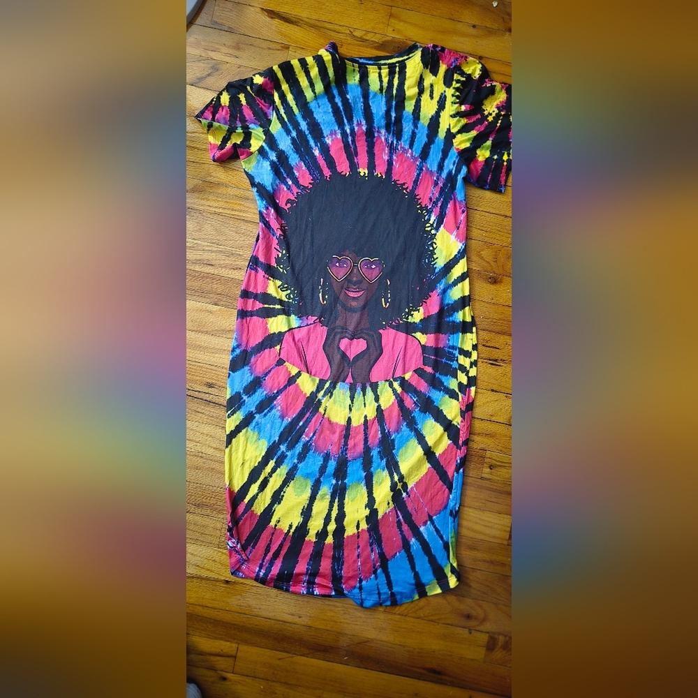 Colorful Tie-Dye Dress with Heart Design - Picture 4 of 5